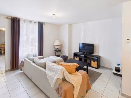 saulny - appartement 3 pièces 70 m2