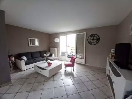 vente maison à niort (79000) : à vendre / 107m² niort