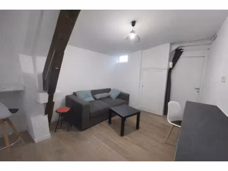 cambo-les-bains t2 meublé en plein centre-ville