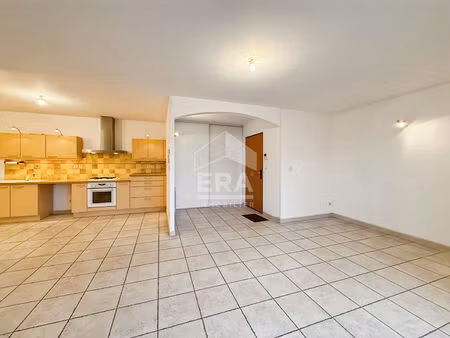 chateaurenard - appartement t3 2 chambres  terrasse et parking sécurisé