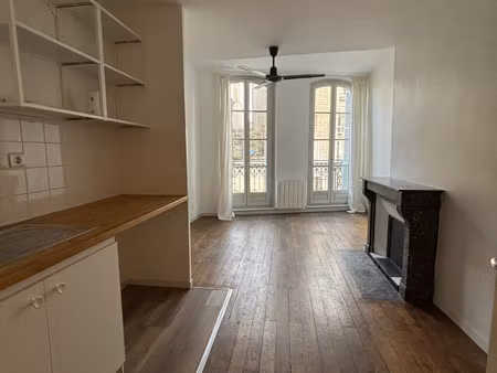 type 3 en duplex inverse 47 m2 centre ville