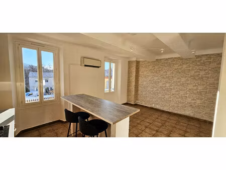 appartement t3 rénové avec garage à gonfaron