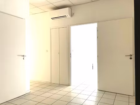 bureaux 58m2 climatisation centre ville proche halles