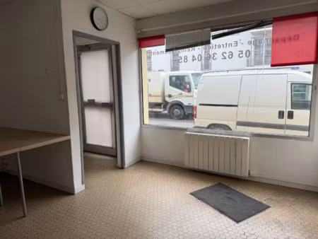 local professionnel à vendre semeac 2 pièce(s) 100m2 77 700€