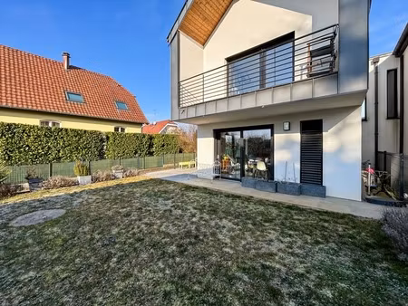 68280 andolsheim – maison contemporaine – 136 m² – jardin et garage – 3 chambres