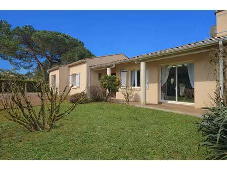 700m du centre ville - maison de plain-pied & garage indépendant