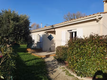 très agréable maison contemporaine proche de saintes