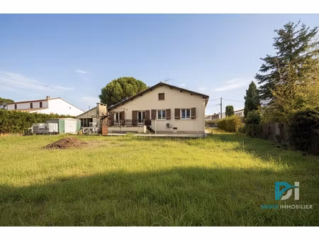 puimisson. maison de plain-pied sur 1590m2