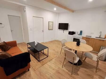 location appartement 2 pièces meublé à landerneau (29800) : à louer 2 pièces meublé / 35m²