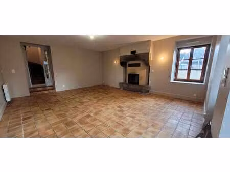 location maison à lourmais (35270) : à louer / 78m² lourmais