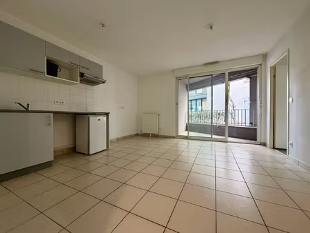 appartement 2 pièces - bègles le belle rose