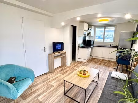 saint nazaire-bel appartement de 34m2-proche commerces-place de parking