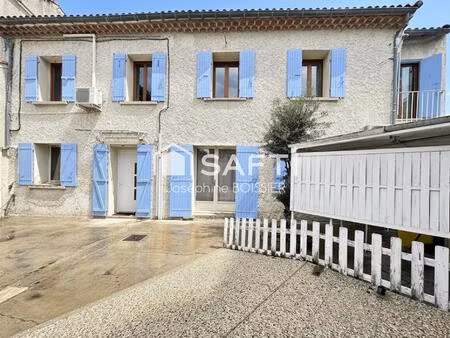 a visiter sur le pontet (84) magnifique maison de ville de 105 m² env. avec une cour de 70
