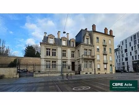 location bureau nancy 188 m²