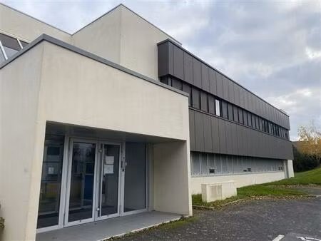 vente bureau la roche sur yon 797 m²