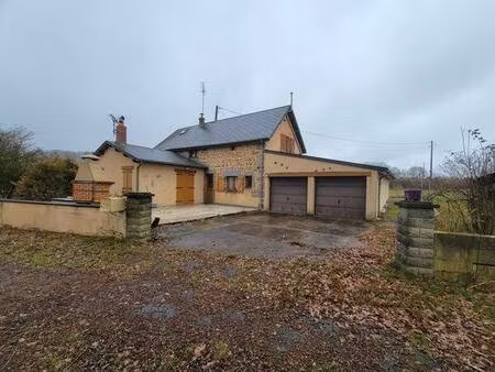 grande maison au coeur de la nature