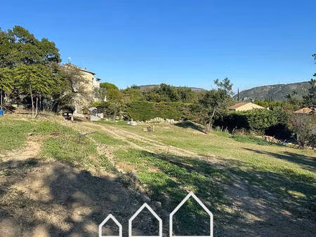 magnifique terrain plat d'environ 1000m²