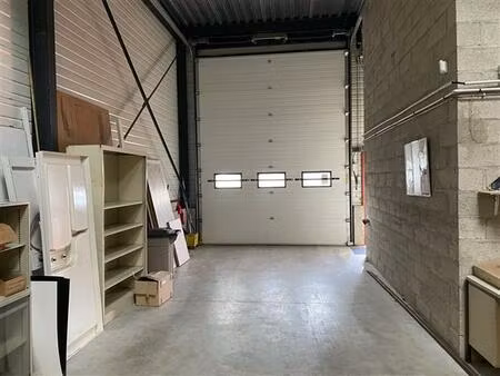 vente local d'activités courcouronnes 370 m²
