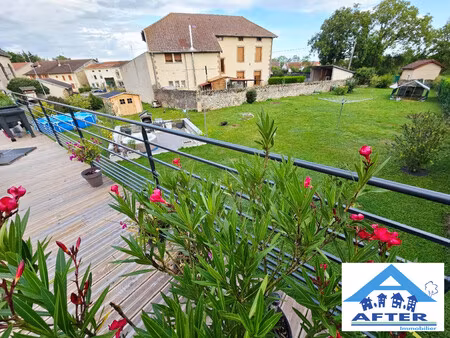 maison renovee avec vaste terrain