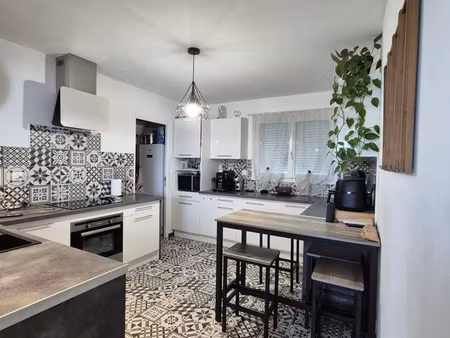 annonce vente maison 6 pièces de 109m2 à saint-eugène (17520) - paruvendu.fr ref 992784624