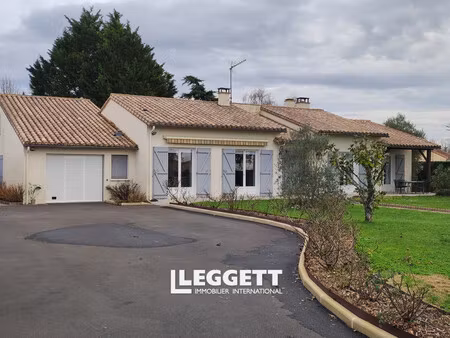 maison 6 pièce(s)  civray