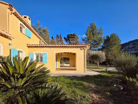 villa de 157 m² à evenos