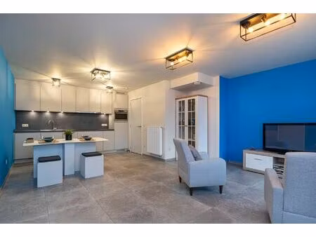 uitstekend gelegen gelijkvloers appartement met 1 slaapkamer en carport (62m²)