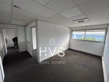 location local professionnel 49m²