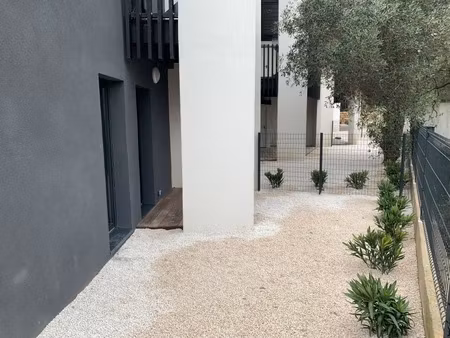 location appartement 3 pièces 54m² cogolin 83310