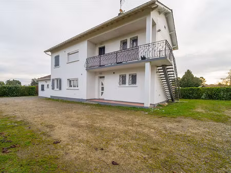 location appartement 4 pièces 82m²