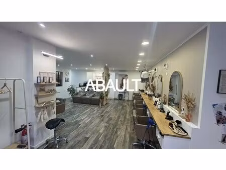 location local commercial 76m² bordeaux 33000