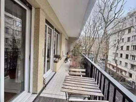 appartement 3 chambres meublé avec terrasse  ascenseur et local à vélos