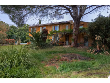 le muy - mas provençal de charme  bien rare avec piscine.