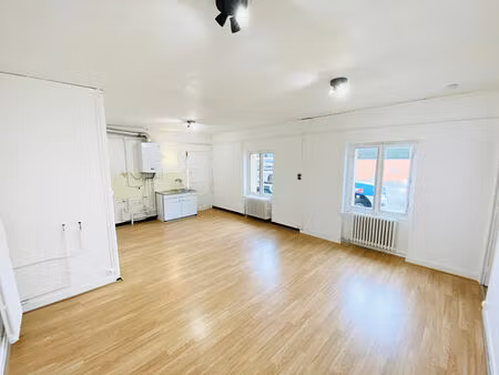 vente immeuble  312.00m²  varennes