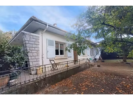 maison plein pied 6 pièce(s) 145 m2 moumour