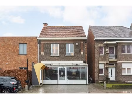 huis te koop in zandhoven met 2 slaapkamers
