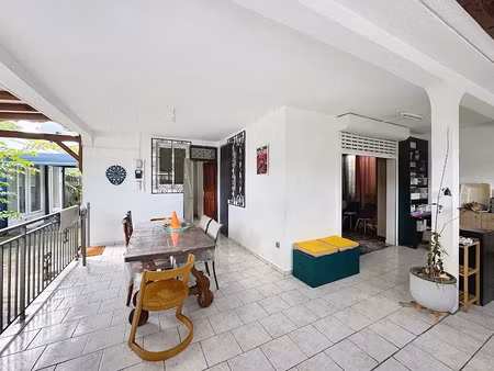 vente maison 5 pièces 120 m² à sainte anne (97180)  319 000 €