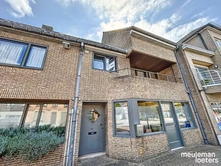 ruim duplex appartement met garagebox