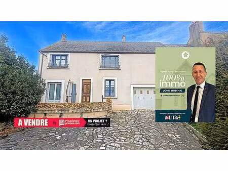 maison en cours de rénovation de 5 pièces de 115 m2 sur une parcelle de plus de 500 m2