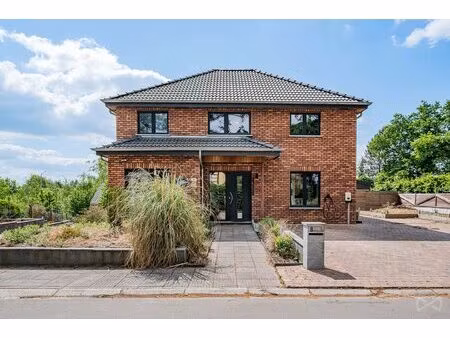 huis te koop in beuzet met 3 slaapkamers