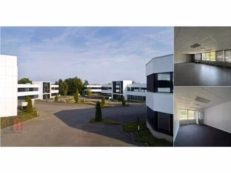 surface industrielle à louer à 't hofveld 6 grand-bigard (rbv10725)