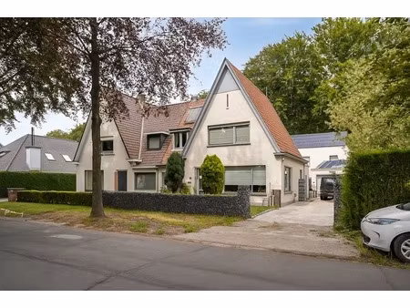 huis te koop in assebroek met 3 slaapkamers