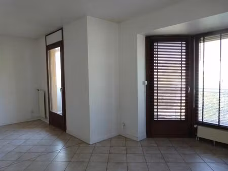 location appartement 3 pièces 66 m² à la motte-servolex (73290)