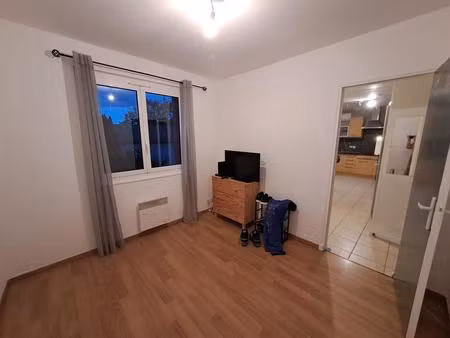 location appartement 2 pièces 28 m² à roques (31120)