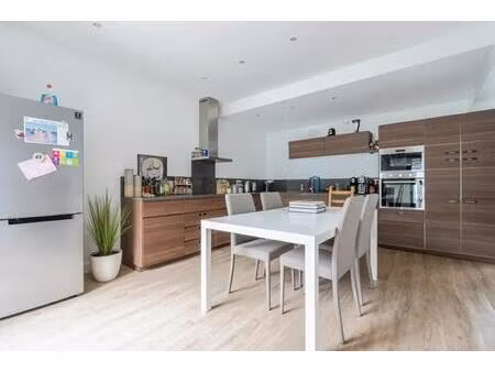 maison de 8 pièces de 137 m² située à arcueil