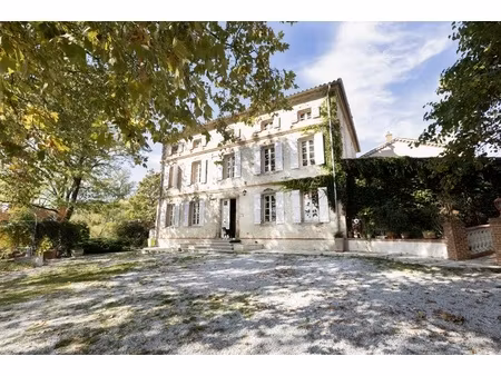 maison 12 pièces - 450 m²
