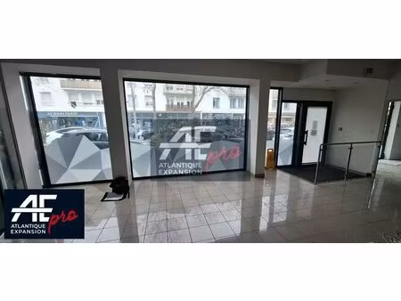 location local commercial 188m² st nazaire 44600