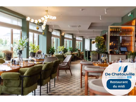 vente local commercial 220m2 la garde 83130 - 178745 € - surface privée