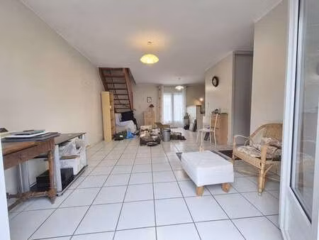 vente maison à auray (56400) : à vendre / 61m² auray