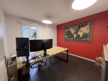 vente bureau 9 pièces 100 m² figeac (46100)